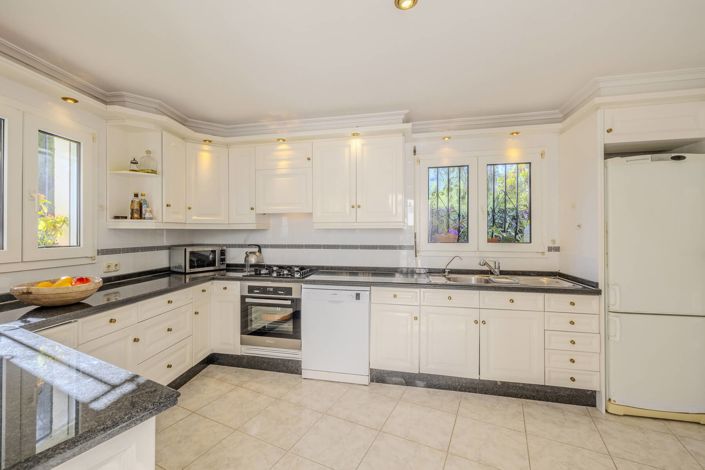 Image No.20-4 Bed Villa for sale