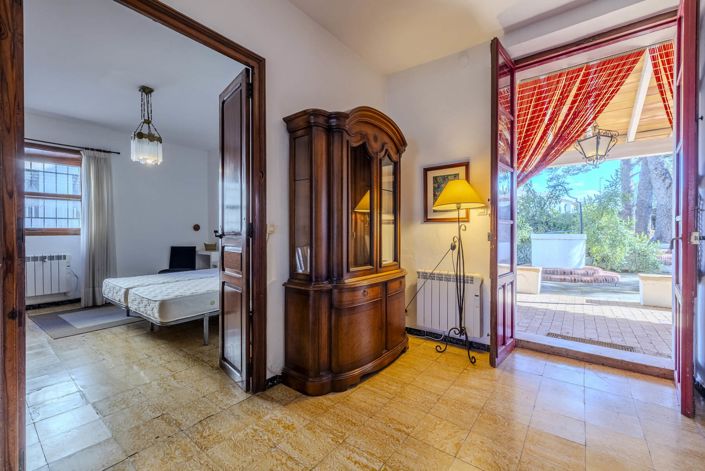 Image No.9-5 Bed Villa for sale