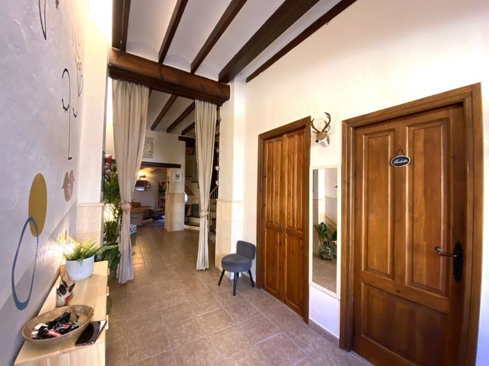 Image No.14-4 Bed Townhouse for sale