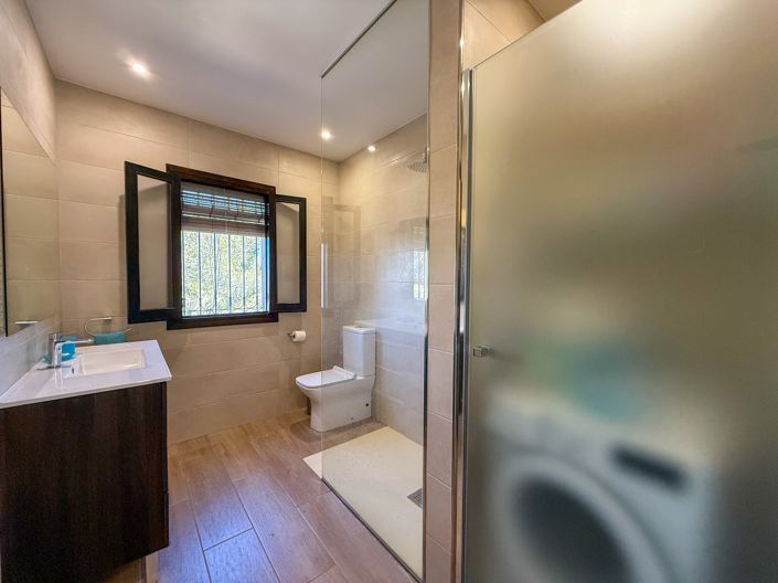 Image No.11-3 Bed Villa for sale