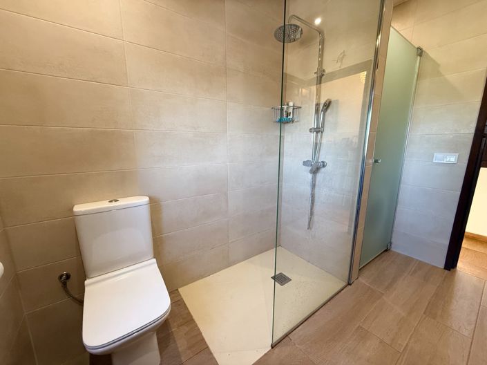 Image No.13-3 Bed Villa for sale