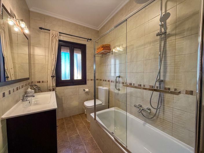 Image No.17-3 Bed Villa for sale