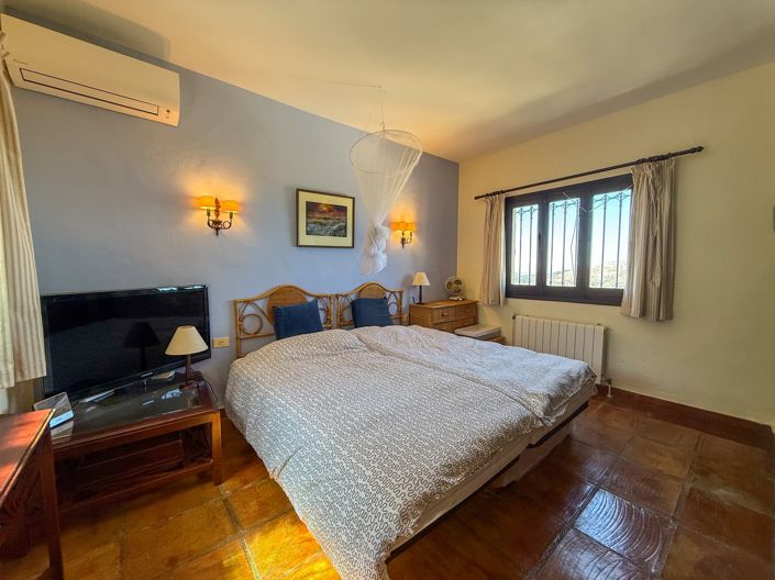 Image No.18-3 Bed Villa for sale