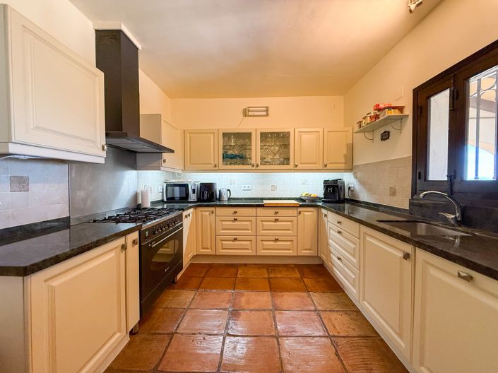 Image No.9-3 Bed Villa for sale