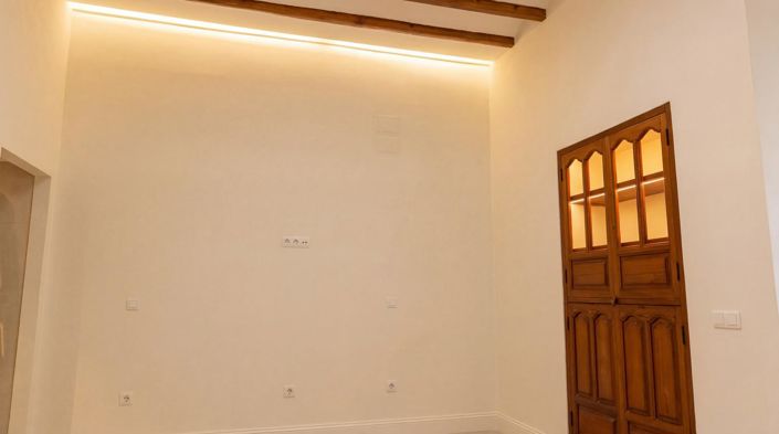 Image No.12-4 Bed Townhouse for sale