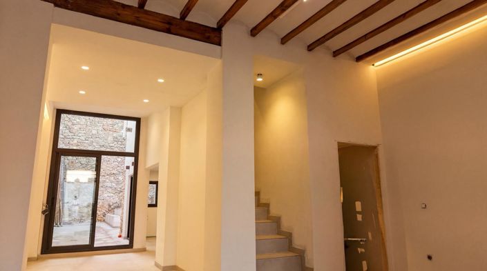 Image No.14-4 Bed Townhouse for sale