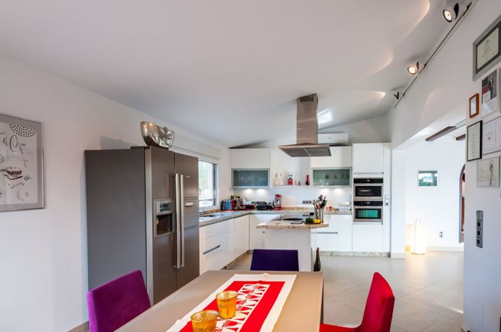 Image No.22-3 Bed Villa for sale