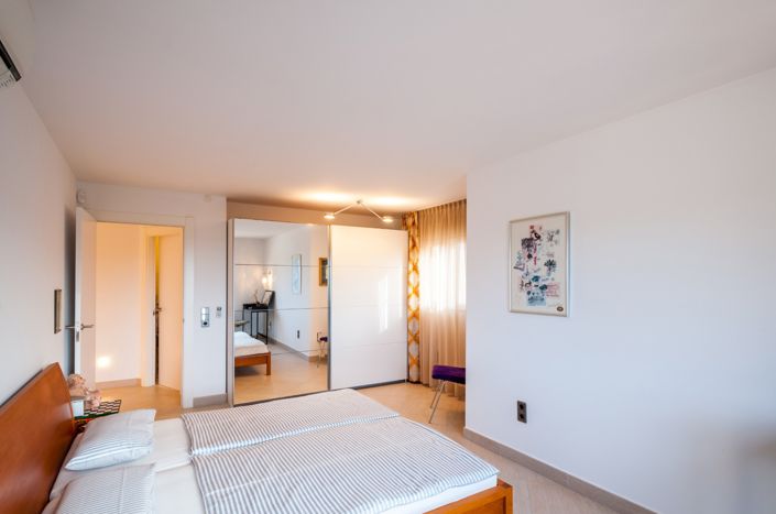 Image No.28-3 Bed Villa for sale