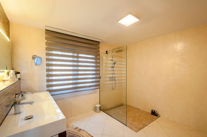 Image No.29-3 Bed Villa for sale