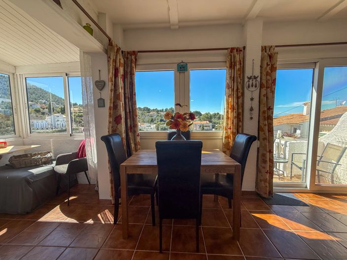 Image No.5-2 Bed Townhouse for sale