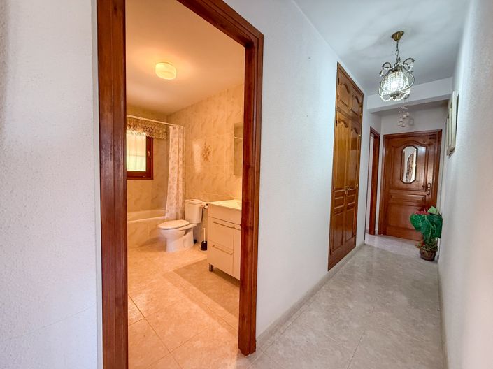 Image No.8-2 Bed Villa for sale