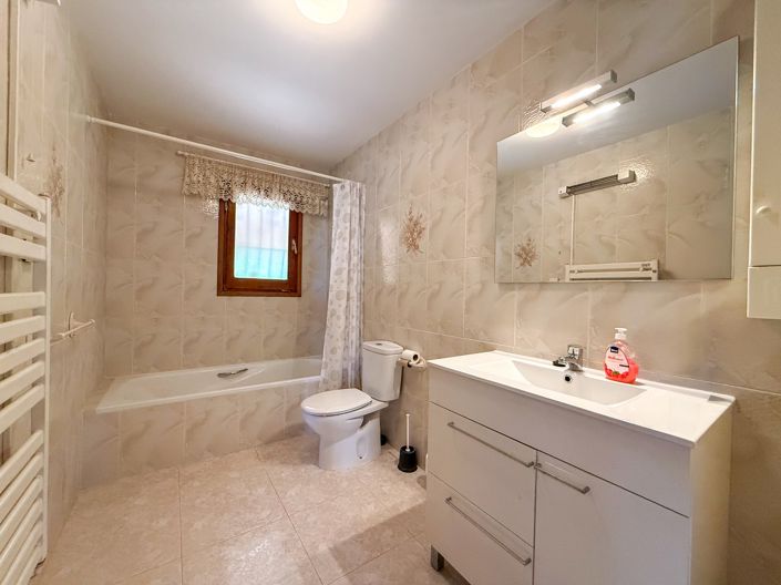 Image No.9-2 Bed Villa for sale