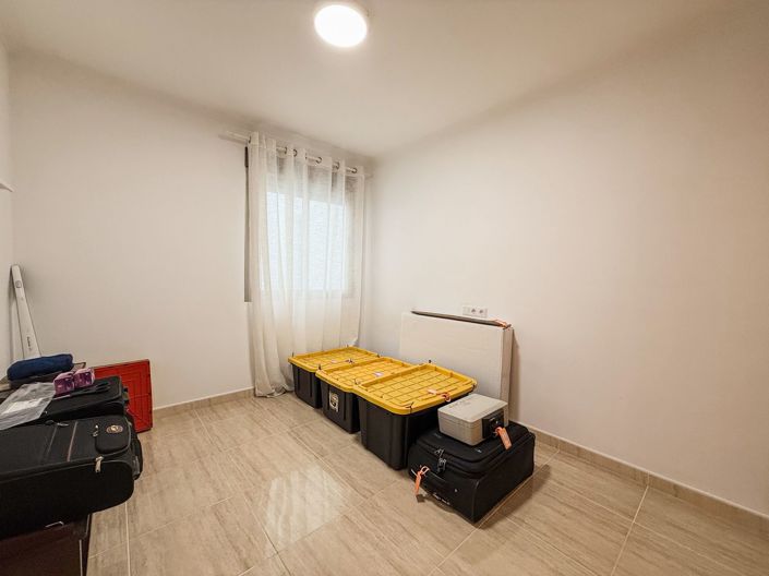 Image No.20-3 Bed Apartment for sale