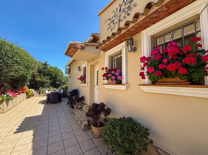 Image No.35-5 Bed Villa for sale