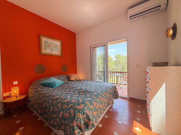 Image No.16-2 Bed Townhouse for sale