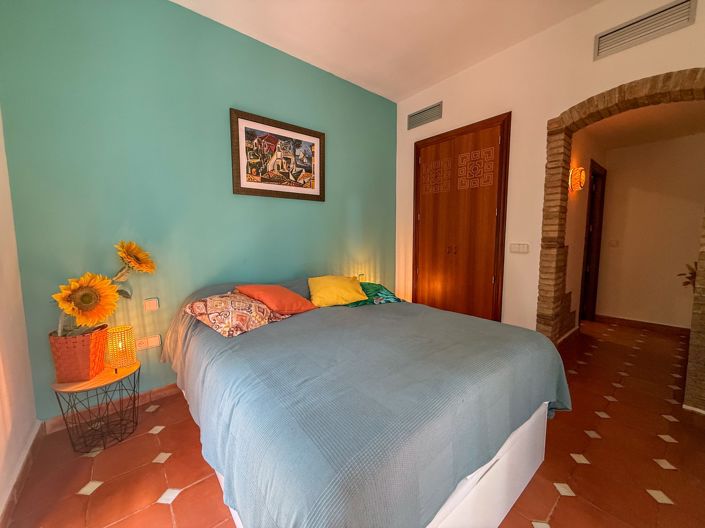 Image No.22-2 Bed Townhouse for sale