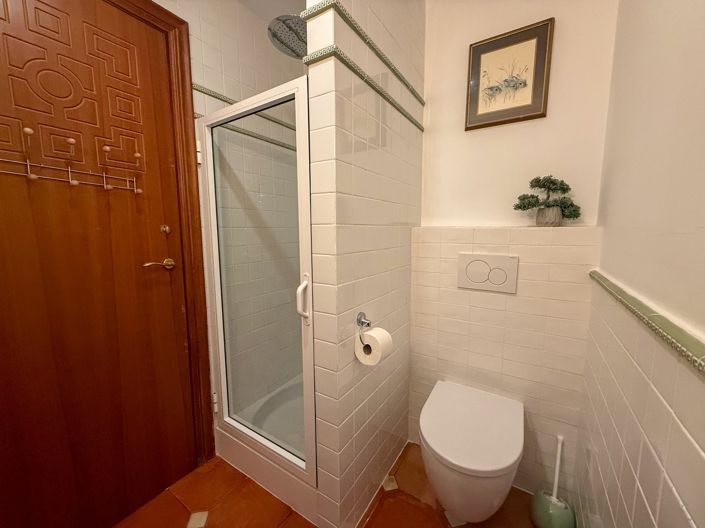Image No.24-2 Bed Townhouse for sale