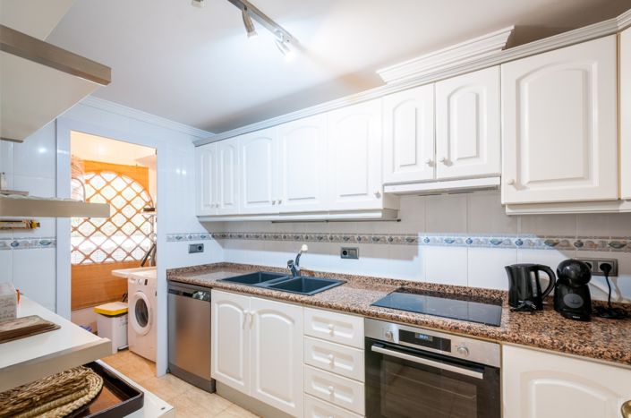 Image No.10-3 Bed Apartment for sale