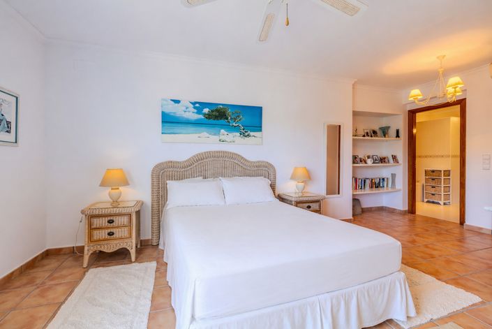 Image No.30-4 Bed Villa for sale
