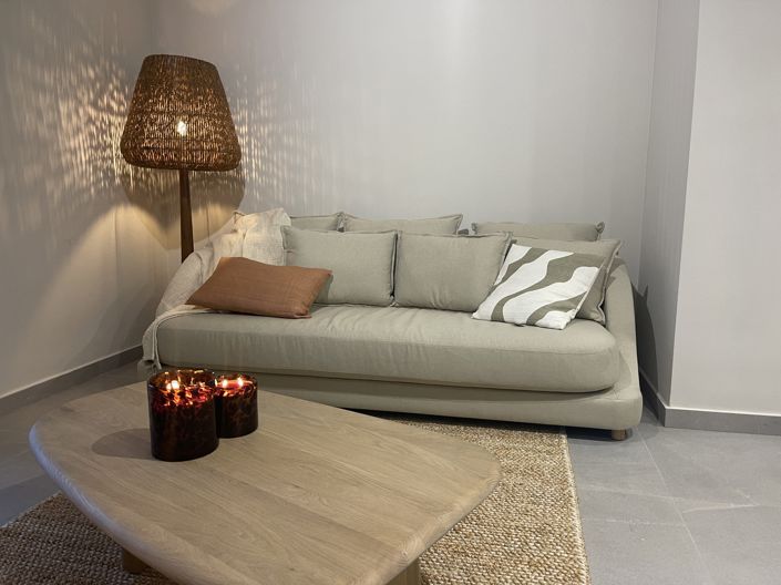 Image No.12-2 Bed Property for sale
