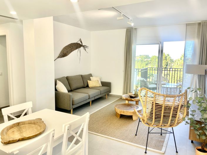 Image No.8-2 Bed Property for sale