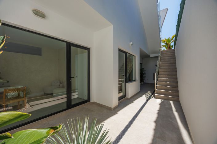 Image No.36-5 Bed Villa for sale