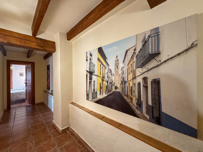 Image No.15-6 Bed Townhouse for sale