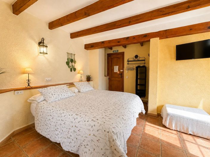 Image No.21-6 Bed Townhouse for sale
