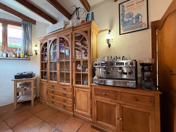 Image No.42-6 Bed Townhouse for sale