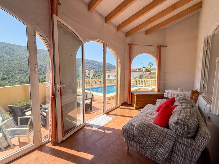 Image No.18-3 Bed Villa for sale