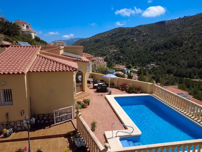 Image No.26-3 Bed Villa for sale