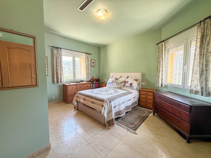 Image No.6-3 Bed Villa for sale