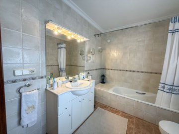 ncb8595img0909