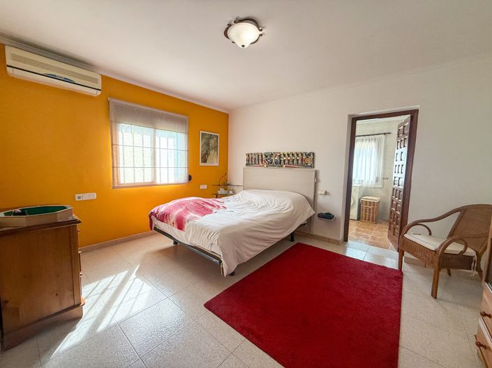 Image No.8-2 Bed Villa for sale