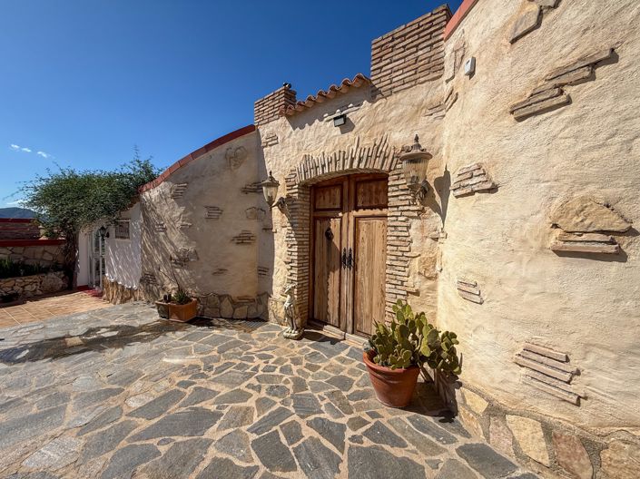 Image No.37-6 Bed Villa for sale