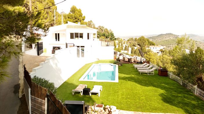 Image No.2-4 Bed Villa for sale