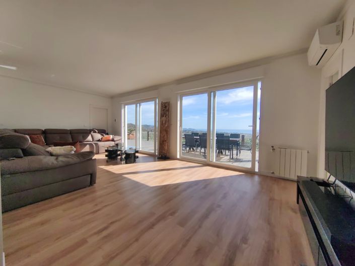 Image No.6-4 Bed Villa for sale