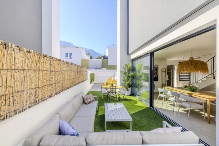 Image No.15-3 Bed Townhouse for sale