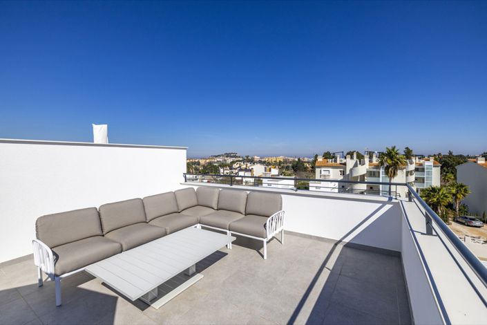 Image No.35-3 Bed Townhouse for sale