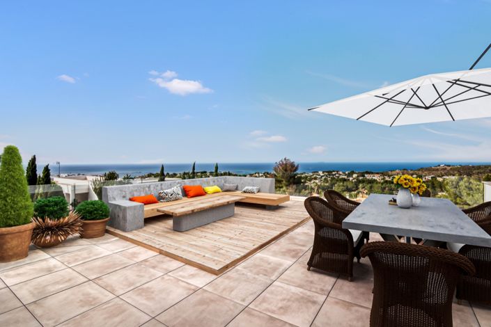 Image No.2-5 Bed Villa for sale