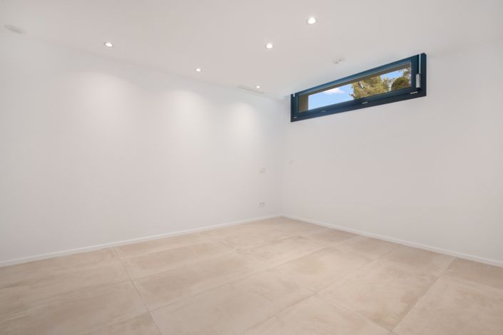 Image No.35-5 Bed Villa for sale