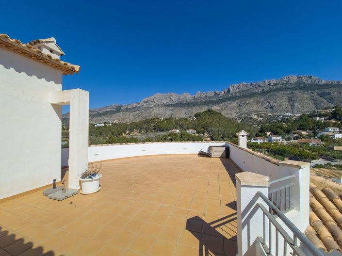 Image No.18-3 Bed Property for sale