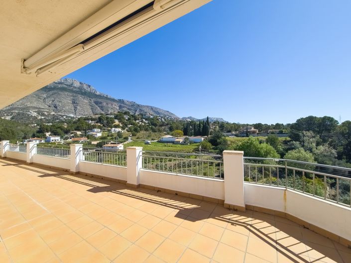 Image No.3-3 Bed Property for sale