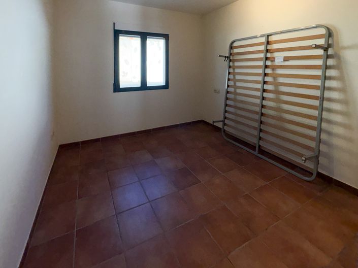 Image No.8-3 Bed Townhouse for sale