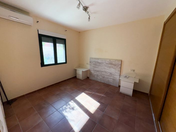 Image No.9-3 Bed Townhouse for sale