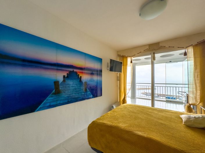 Image No.16-5 Bed Property for sale