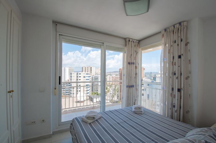 Image No.20-5 Bed Property for sale