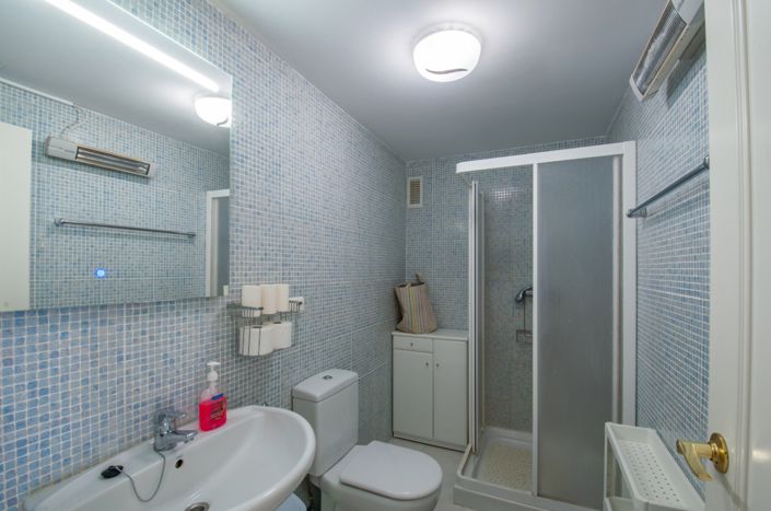 Image No.22-5 Bed Property for sale