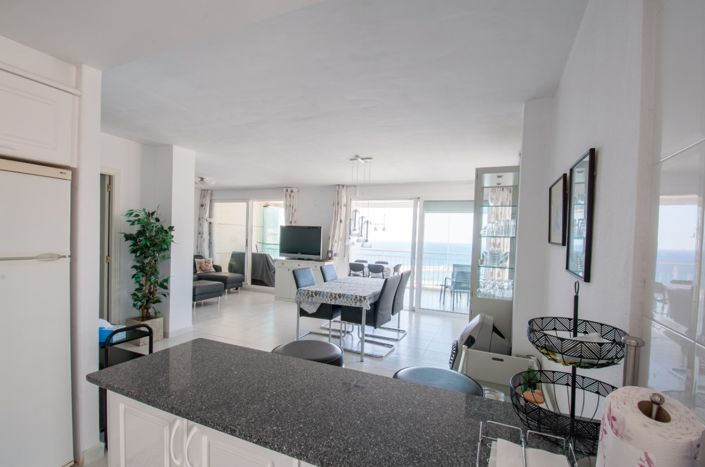 Image No.3-5 Bed Property for sale