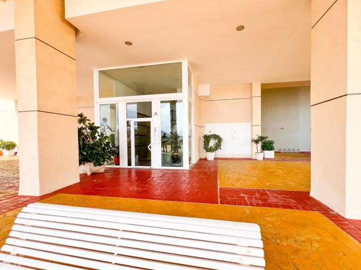 Image No.31-5 Bed Property for sale